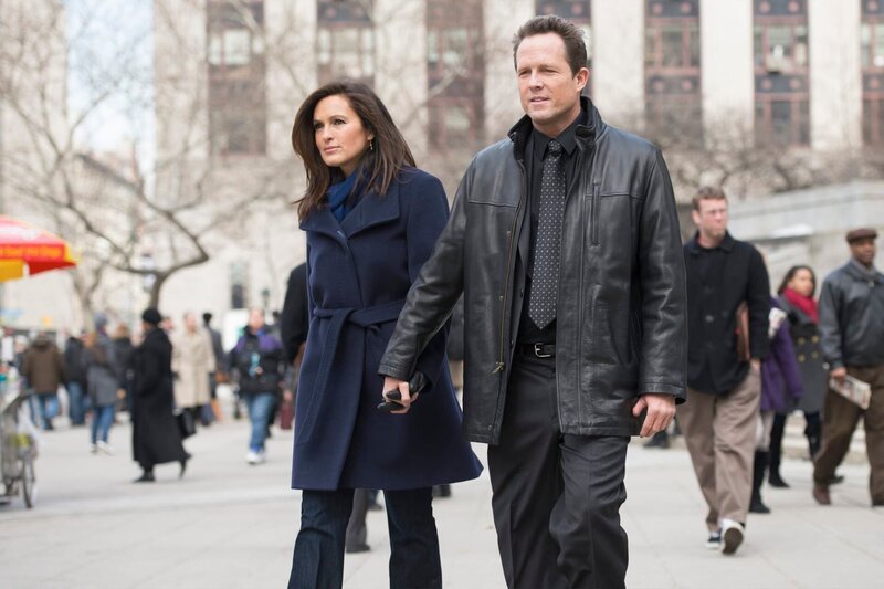 LAW & ORDER: SPECIAL VICTIMS UNIT -- „Undercover Blue“ Episode 1417 -- Pictured: (l-r) Mariska Hargitay as Detetive Olivia Benson, Dean Winters as Brian Cassidy – Bild: NBCUniversal Media, LLC