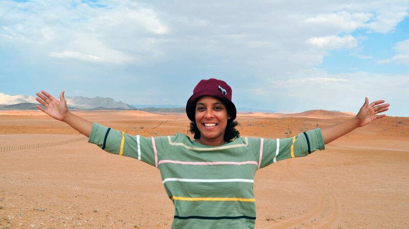 In Namibia erlebt Pia, wie unendlich weit die Wüste ist und welche Wunderwesen sich hier verbergen. – Bild: BR/​TEXT + BILD Medienproduktion