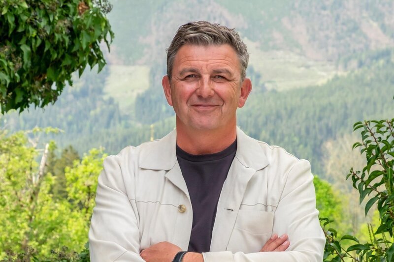 Martin Gruber (Hans Sigl). – Bild: ORF/​ZDF/​Erika Hauri