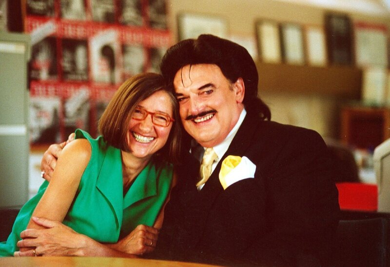 Rudolph Moshammer und Hildegard Denninger, Leiterin der Zeitschrift BISS. – Bild: BR/​Christian Baudissin