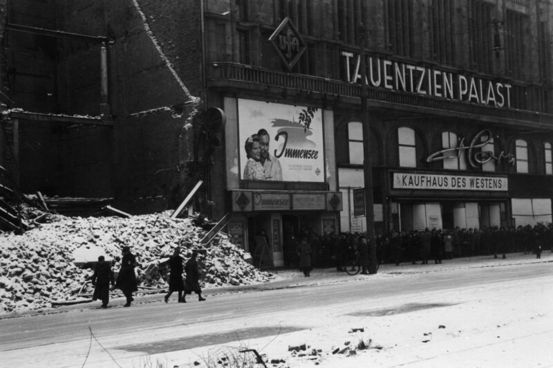 Tauentzienpalast – Bild: Hanns Hubmann