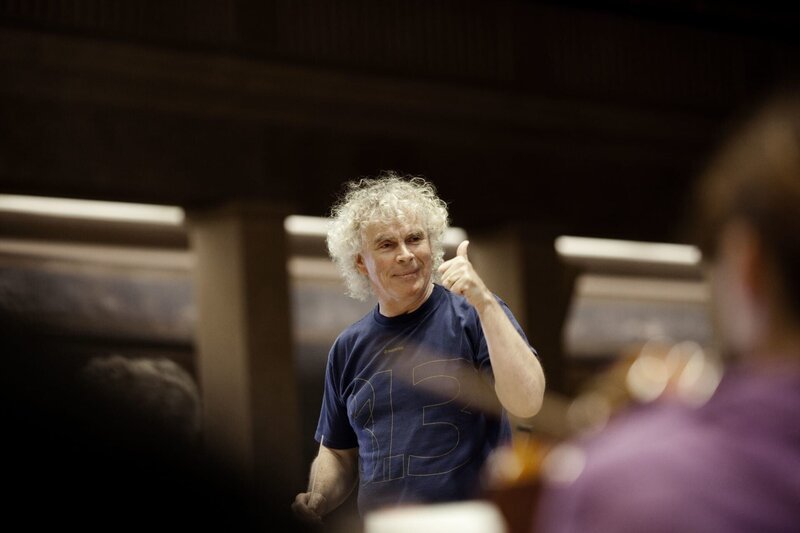 Sir Simon Rattle. – Bild: Astrid Ackermann / BR Sir Simon Rattle. – Bild: Astrid Ackermann / BR