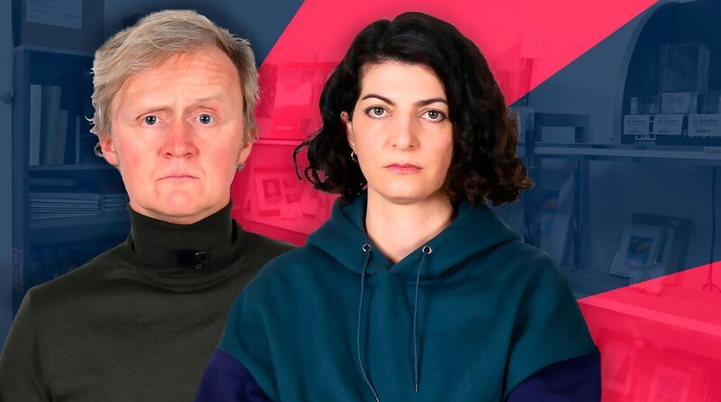 Neue Ideen braucht die Welt! Und Stand-Up Comedienne Filiz Tasdan einen Block, um ihre aufzuschreiben. Zusammen mit unserem Host Pierre M. Krause besorgt sie einen und spricht dabei über ihre Jugend, ihre Vergangenheit in der Werbebranche und wie sie zur Comedy kam. – Bild: SWR/​dibido.tv
