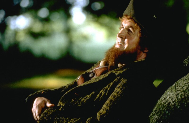 Als Jack dem Kobold Seamus Muldoon (Colm Meaney) das Leben rettet, werden sie Freunde und er führt ihn die sagenhafte Welt der Kobolde ein. – Bild: NBC Universal