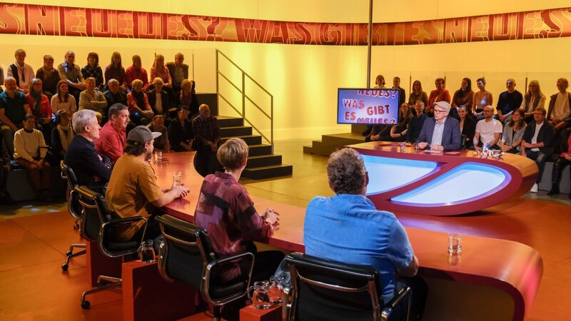 Viktor Gernot, Florian Scheuba, David Scheid, Sonja Pikart, Herbert Steinböck, Oliver Baier. – Bild: ORF/​Günther Pichlkostner