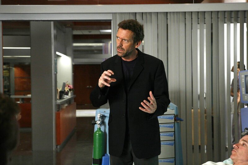 Ist mit seiner Geduld am Ende: Dr. Gregory House (Hugh Laurie) – Bild: PLURIMEDIA ()