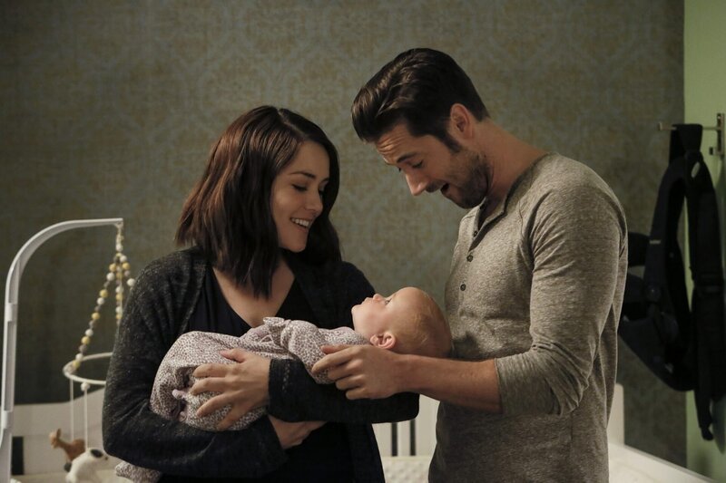 Megan Boone (Elizabeth Keen), Ryan Eggold (Tom Keen). – Bild: PLURIMEDIA (NBC /​ Sony Pictures Television)