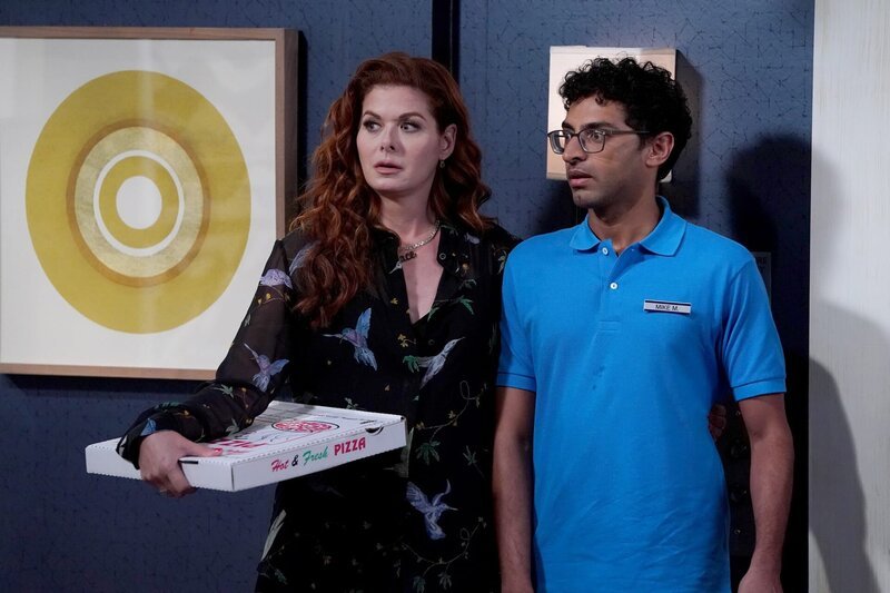 WILL & GRACE -- „With Enemies Like These“ Episode 303 -- Pictured: (l-r) Debra Messing as Grace Adler, Karan Soni as Mike -- (Photo by: Chris Haston/​NBC) – Bild: NBCUniversal Media, LLC /​ Chris Haston