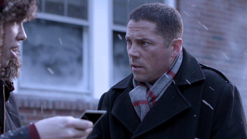 Det Chip interrogates a kid. – Bild: Discovery, Inc.
