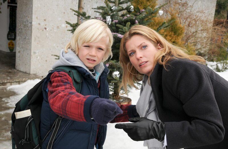 Peter (Nico Liersch), Annemarie (Valerie Niehaus) – Bild: ORF/Mona Film/Oliver Roth Peter (Nico Liersch), Annemarie (Valerie Niehaus) – Bild: ORF/Mona Film/Oliver Roth