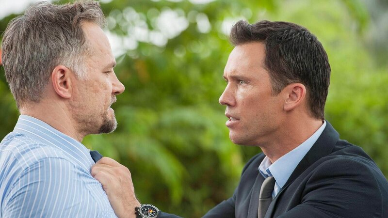 Ben Snyder (David Meunier, l.) und Michael Westen (Jeffrey Donovan) – Bild: NBC Universal Entertainment Cable Group