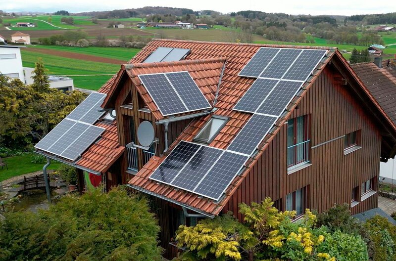 Ältere Menschen über 60 haben viel mehr Wohnraum zur Verfügung als jüngere. – Bild: SWR