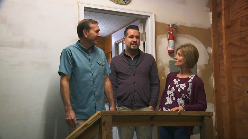 Paula and Tony live on the Outer Banks, North Carolina. After renting for 20 years, the two have saved enough money to buy something of their own in the expensive area. – Bild: HGTV