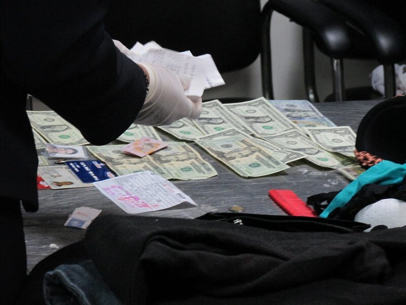 Jeden Tag kämpfen die Polizeibeamten am Flughafen in Peru gegen den Drogenhandel und andere Verbrechen. – Bild: National Geographic Partners, LLC.