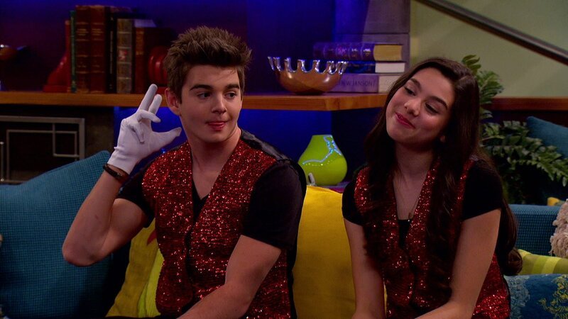 Max Thunderman (Jack Griffo), Phoebe Thunderman (Kira Kosarin) – Bild: Paramount
