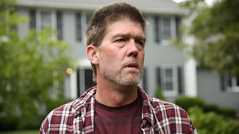 An interview with Sean Lewis. – Bild: Investigation Discovery /​ Discovery Communications