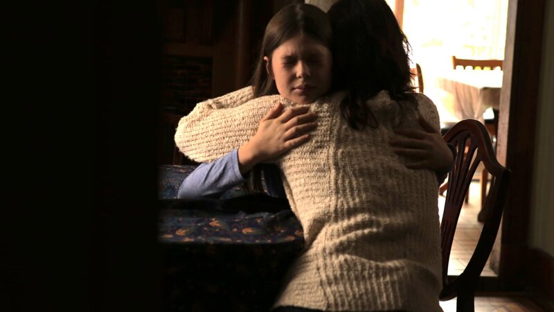 Tiffany and her aunt share a hug. – Bild: Discovery Communications