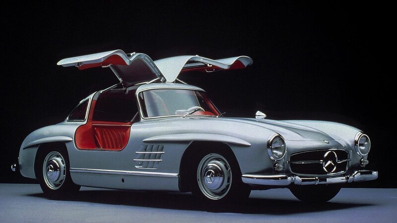 In den 1930er Jahren dominierte Mercedes-Benz den Automarkt. Der Mercedes SL ist noch heute einer der bekanntesten Sportwägen weltweit. – Bild: WELT