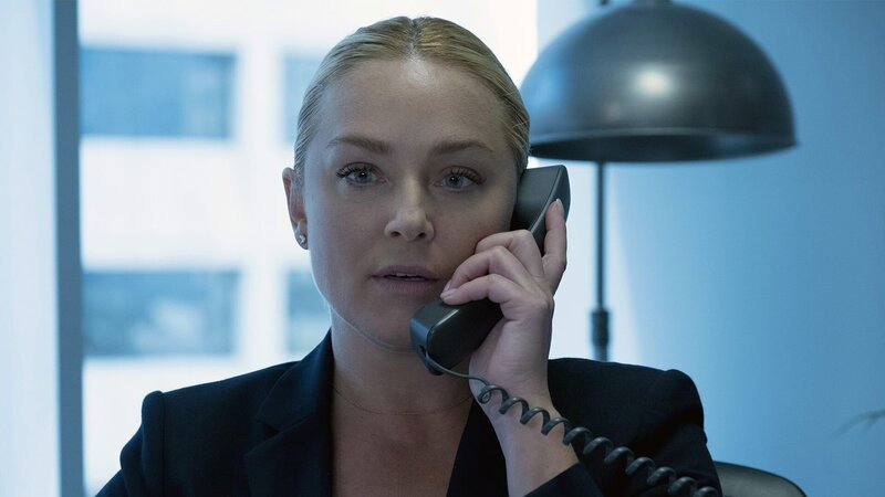 Agent Aria Price (Elisabeth Röhm) – Bild: AXN Black
