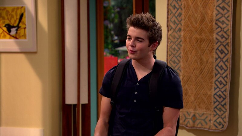 Max Thunderman (Jack Griffo) – Bild: Paramount