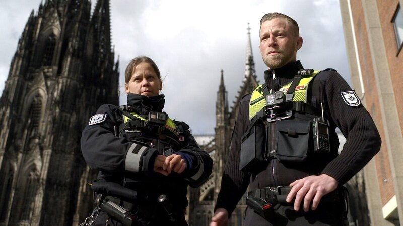 Natalie R.und Michael M., Ordnungsamt Köln. – Bild: RTL /​ Thomas Pechlof