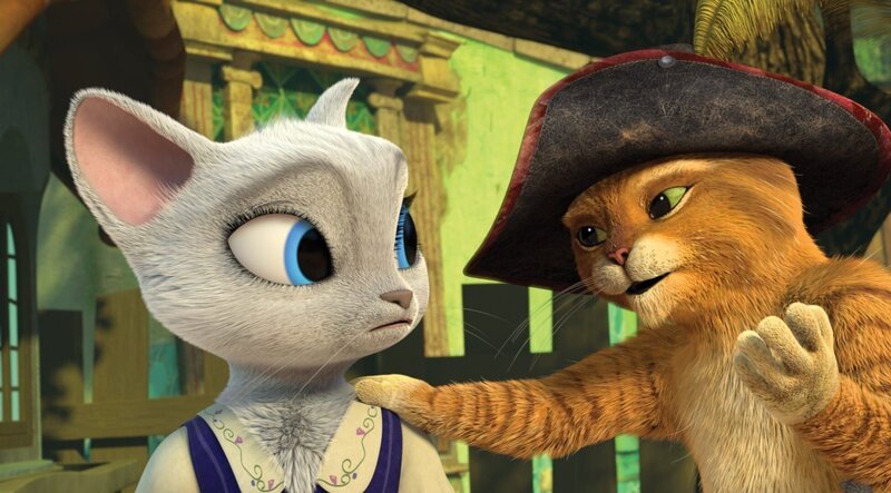 Dulcinea wird zu neuen Heldin der Stadt. Nun muss sie gegen die Bösen kämpfen. Der gestiefelte Kater zeigt ihr, wie sie mit dem Schwert umgehen muss. – Bild: DreamWorks Animation