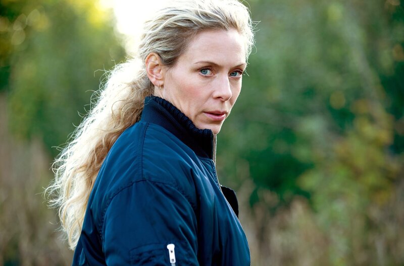 Mutig, entschlossen und konsequent – so geht Kommissarin Maria Wern (Eva Röse) ihre Fälle an. – Bild: ZDF und ARD Degeto/​Warner Bros./​Særún Hrafnkelsdottir Noren.