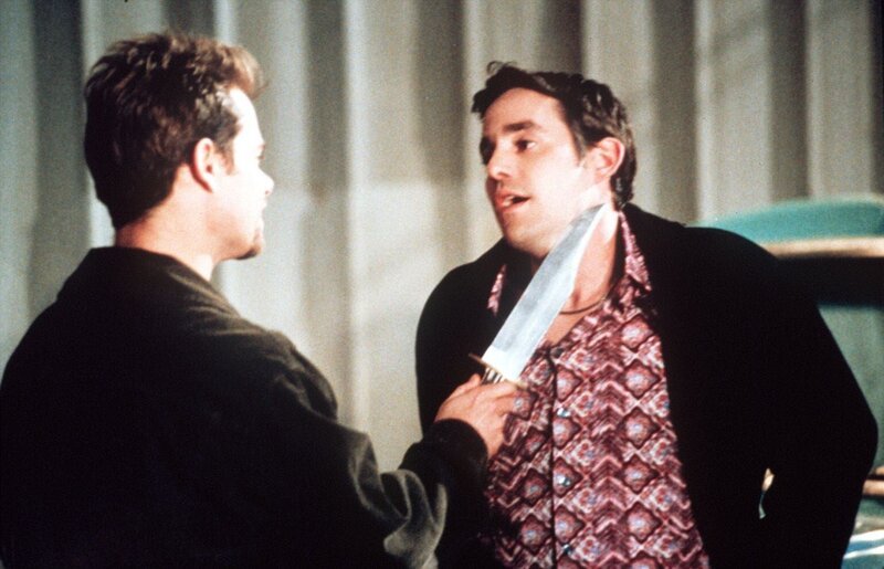 Xander (Nicholas Brendon, r.) ist in Schwierigkeiten, denn Jack O’Toole (Channon Roe, l.) mag ihn offenbar nicht besonders. – Bild: ProSieben Media AG