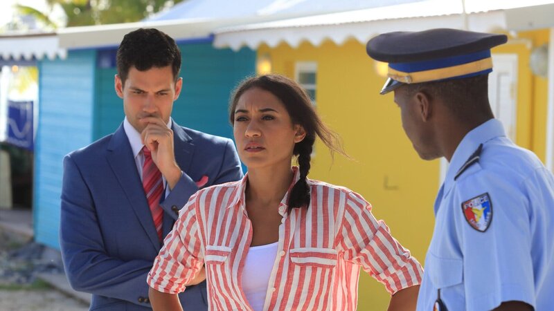 Dwayne Myers (Danny John-Jules, l.), Oliver (Stefano Braschi, 2.v.l.), Florence Cassell (Joséphin Jobert, M.) und J.P. (Tobi Bakare, r.) ermitteln. – Bild: ZDF