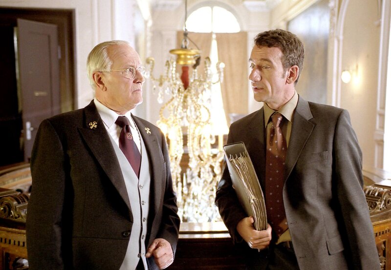 Finanzbeamte küsst man nicht – Bild: MDR/​Steffen Junghans