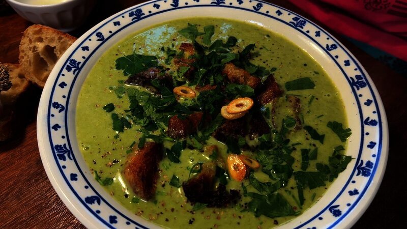 Knoblauchsuppe mit Croutons – Bild: tv.gusto Knoblauchsuppe mit Croutons – Bild: tv.gusto