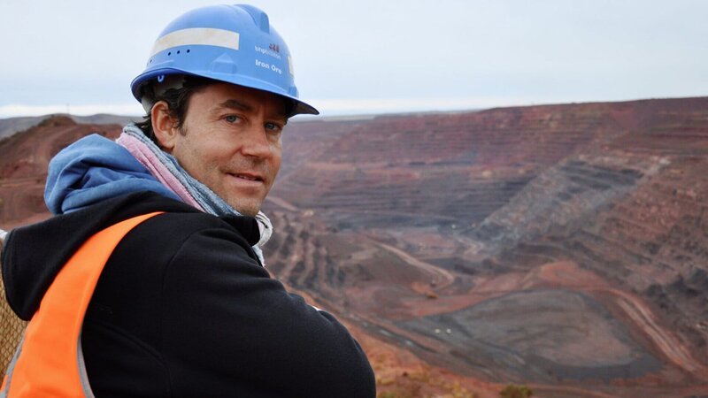 Sven Furrer besucht die Eisenerzmine von Newman. – Bild: Honorarfrei – nur für diese Sendung bei Nennung ZDF und SRF/​Reto Vetterli.