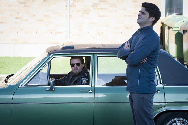 Mick (Henning Baum, l.) und Andreas (Maximilian Grill, r.) – Bild: SAT.1 /​ Martin Rottenkolber