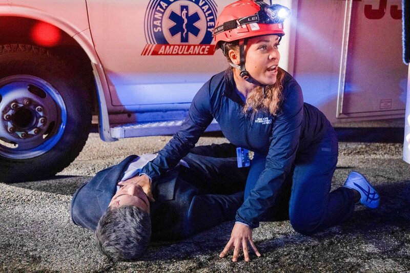 Nicholas Gonzalez (Dr. Neil Melendez), Antonia Thomas (Dr. Claire Browne). – Bild: ORF/​Sony Pictures/​ABC/​Jack Rowand