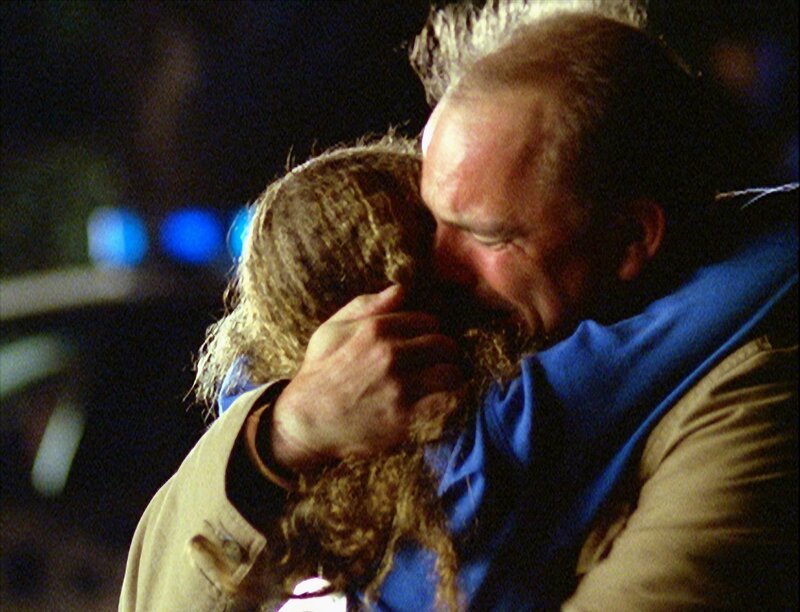 Frank Dawber (Adam Nelson) und seine Tochter Leann (Alexandra Krosney) – Bild: RTL /​ NBC Universal