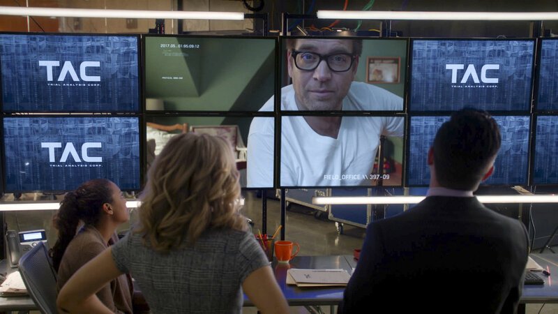 (v.l.n.r.) Danny James (Jaime Lee Kirchner); Marissa Morgan (Geneva Carr); Dr. Jason Bull (Michael Weatherly); Benny Colón (Freddy Rodríguez) – Bild: CBS Broadcasting, Inc.