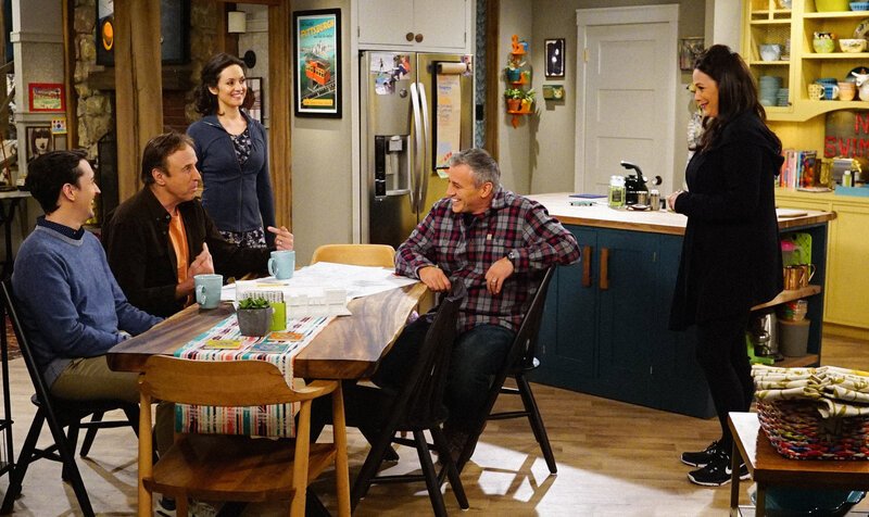 (v.l.n.r.) Lowell (Matt Cook); Don Burns (Kevin Nealon); Marcy (Kali Rocha); Adam Burns (Matt LeBlanc); Andi Burns (Liza Snyder) – Bild: CBS Broadcasting, Inc.