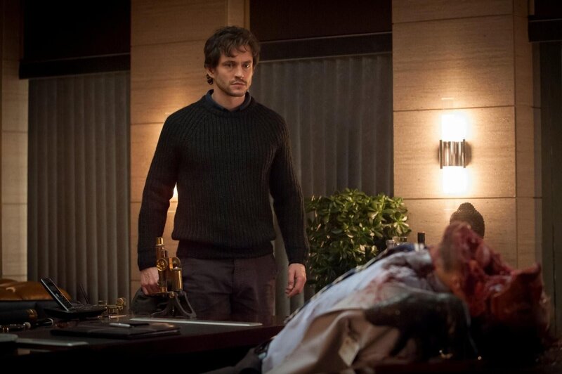 In der Praxis von Dr. Sutcliffe macht Will Graham (Hugh Dancy, l.) eine äußerst grausame Entdeckung … – Bild: NBCUniversal Media, LLC