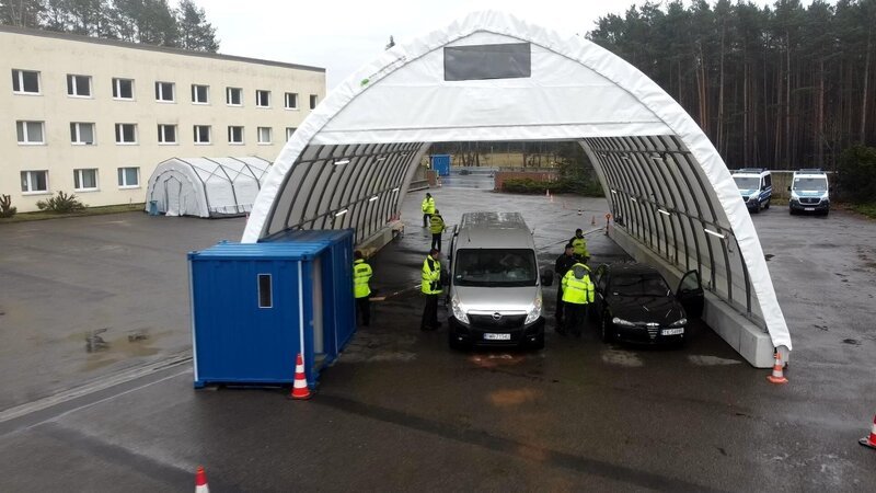 Drogen, Waffen, Plagiate: Die Aufgaben der Grenzschützer sind vielfältig. +++ Die Verwendung des sendungsbezogenen Materials ist nur mit dem Hinweis und Verlinkung auf RTL+ gestattet. +++ – Bild: RTL/​media akzent tv production
