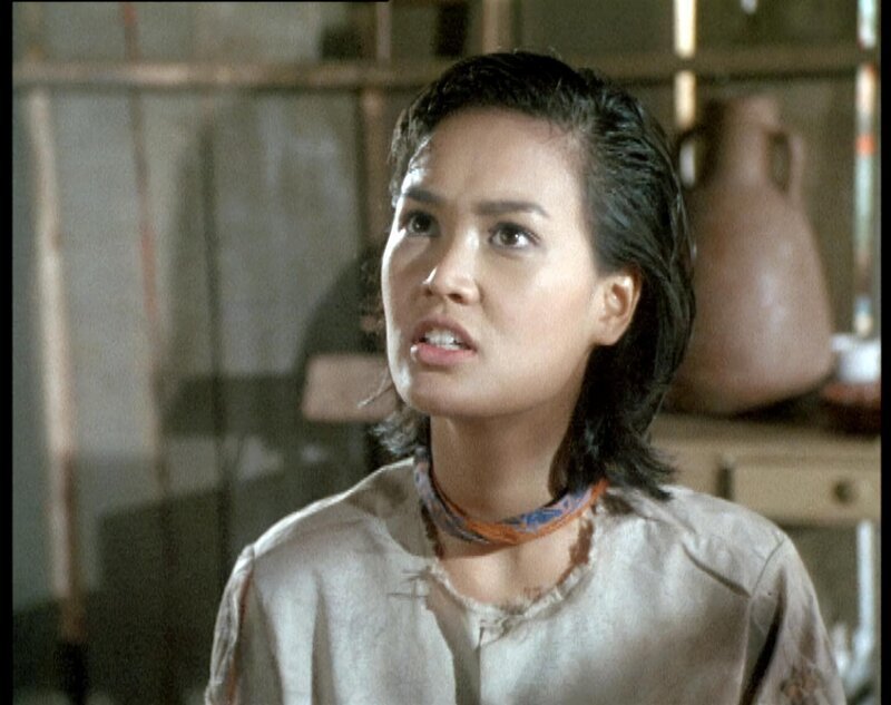 Tia (Tia Carrere) hasst ihren Vater und würde ihn am liebsten tot sehen … – Bild: RTL II Tia (Tia Carrere) hasst ihren Vater und würde ihn am liebsten tot sehen … – Bild: RTL II