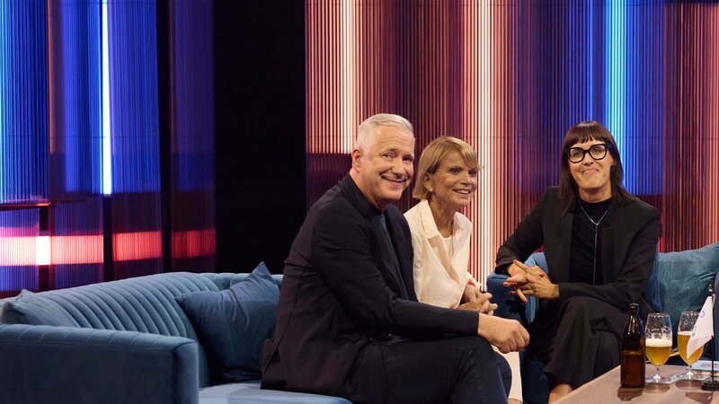 Von links: Alexander Herrmann, Uschi Glas und Eva Karl Faltermeier. – Bild: Martina Bogdahn /​ BR, Redseven Entertainment GmbH