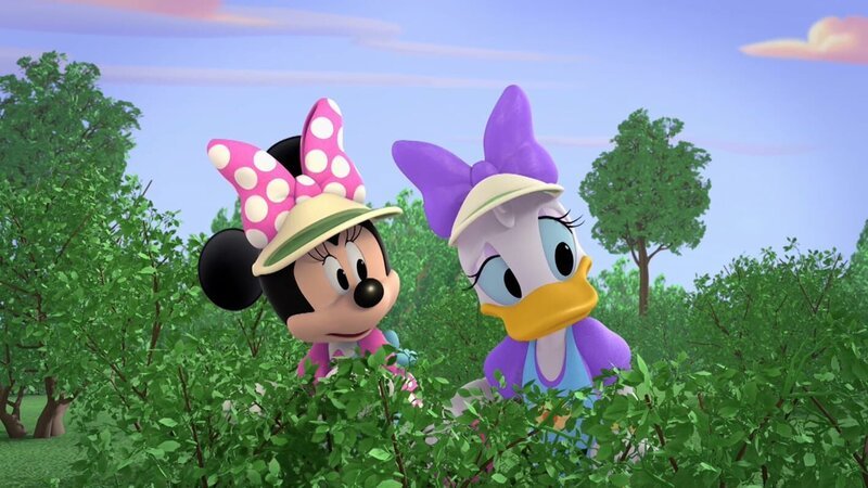 L-R: Minnie Mouse, Daisy Duck – Bild: Disney Channel
