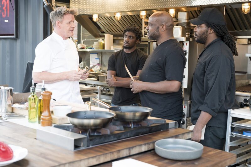 Gordon Ramsay (l.) – Bild: Studio Ramsay and all3media international /​ Jeffrey Neira Lizenzbild frei