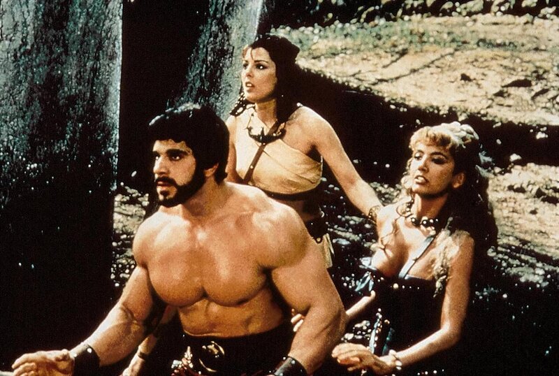 Der muskelbepackte Herkules rettet Vater Zeus und das Universum vor den Intrigen eifersuechtiger, rebellierender Goetter. – Bild: Tele 5