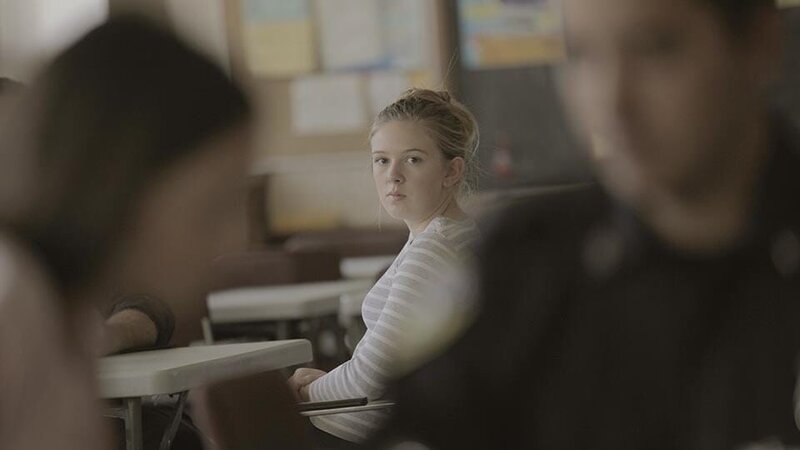 A dramatization of Samantha Mann, friend of the victim, in a classroom. – Bild: Discovery Communications