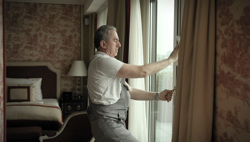Fensterputzer im Hotel Sacher. – Bild: ORF III