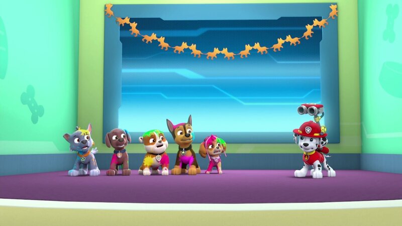 Auf die Plätze, fertig, … huch! Scheint fast so, als sei Marshall etwas übermütig, wenn es um den Freundschaftstag geht. Doch seine Freunde nehmen ihm das nicht übel, sondern müssen herzlich lachen. – Bild: Super RTL