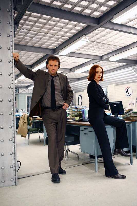 Vincent Revel (Vincent Perez), Claire Savigny (Sandrine Rigaux) – Bild: Die Verwendung des Materials der Mediengruppe RTL ist nur zur redaktionellen Berichterstattung im Zusammenhang mit der Sendung u Foto: MG RTL D /​ NBCUniversal
