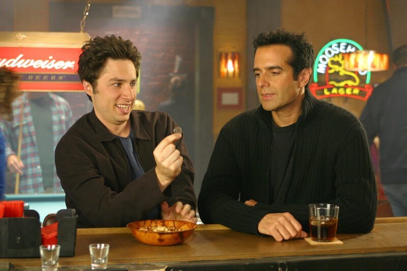 J.D. (Zach Braff, l.) trifft auf den Magier David Copperfield (r.) … – Bild: Touchstone Television Lizenzbild frei