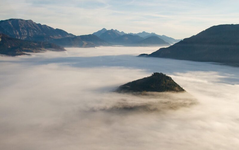 Nebel im Ennstal. – Bild: ORF III Nebel im Ennstal. – Bild: ORF III
